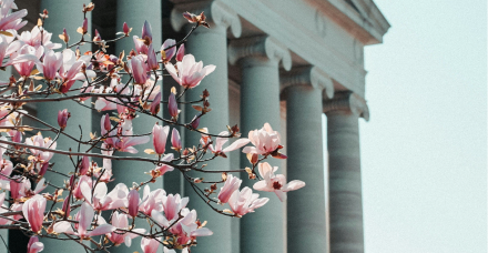 政策、创新和市场动态如何推动机构加密货币并购？